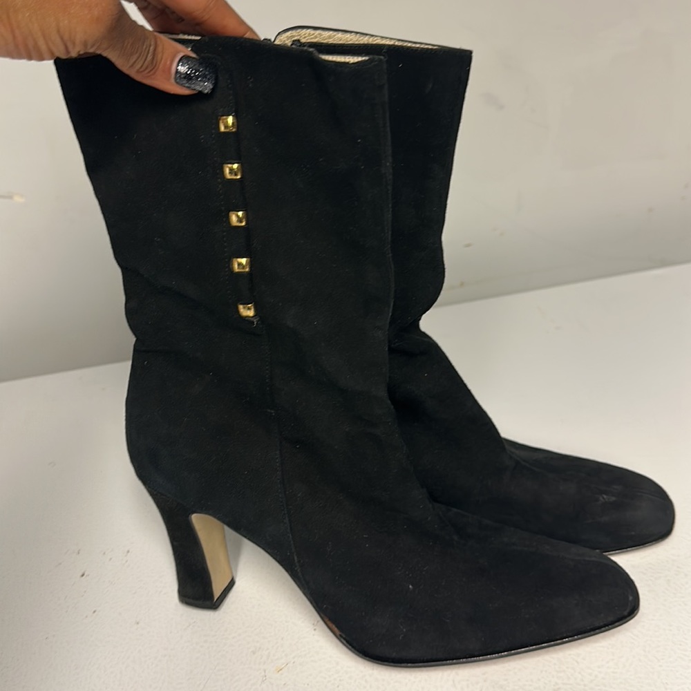 Suede boots